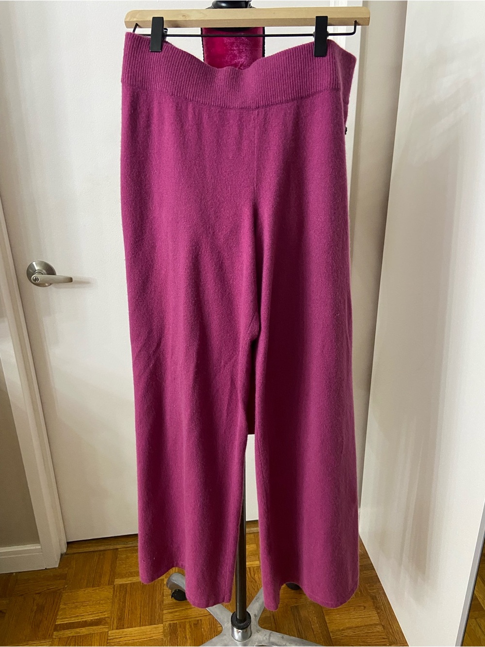 Ann Taylor pink cashmere pants medium